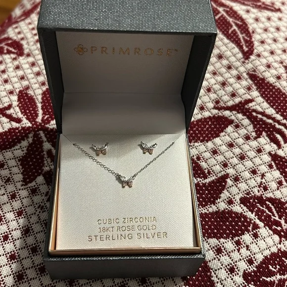 Primrose butterfly necklace and earrings - Picture 1 of 5